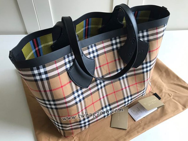 Burberry專門店新款帆布格紋圖案手提購物女包 巴寶莉雙面兩用托特包購物袋 yxb1350